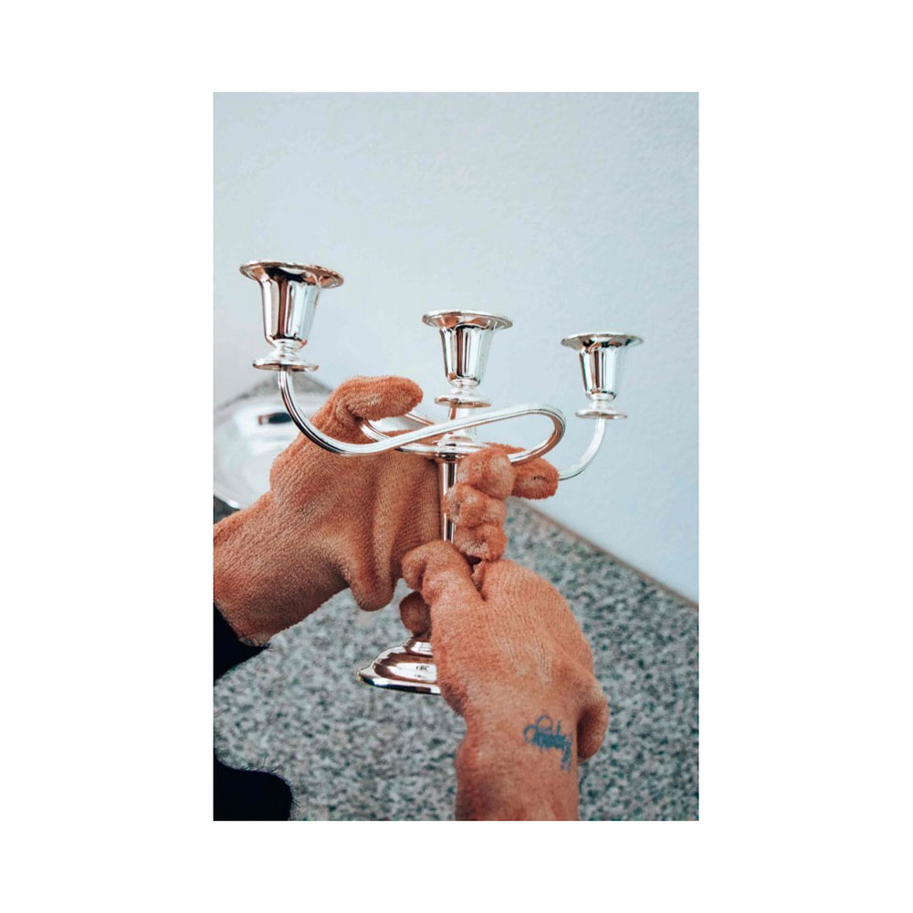 SILVER GLOVES